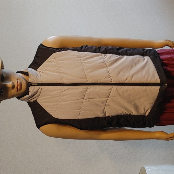 Perry Ellis Vest - Picture 5 of 7